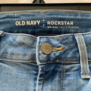 Old Navy Rockstar Mid-Rise Faded Blue Jeans Size 0, No Rips, Super Soft